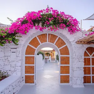 Apsenti Couples Only Aparthotel